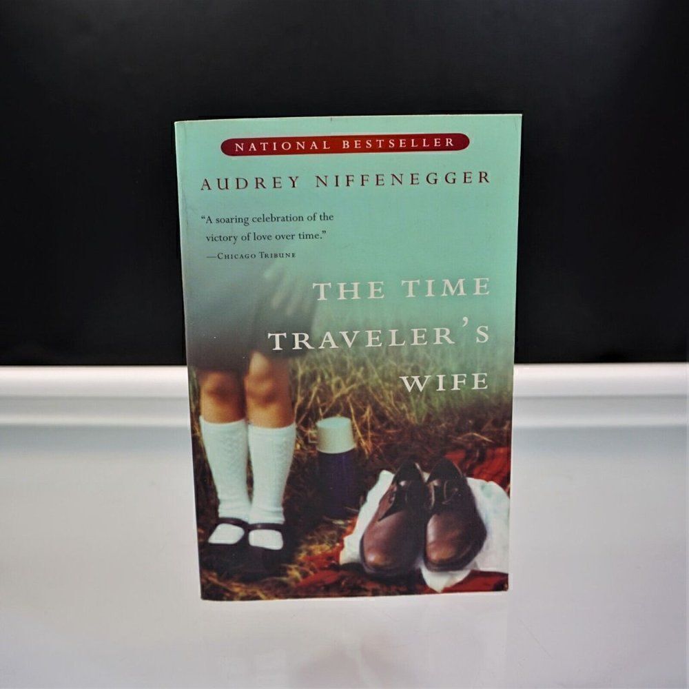 The Time Traveler's Wife by Audrey Niffenegger 2004 Paperback Harvest Book